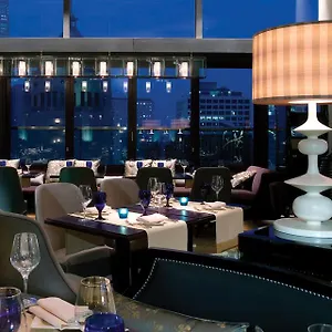 Lkf By Rhombus - Lan Kwai Fong 香港